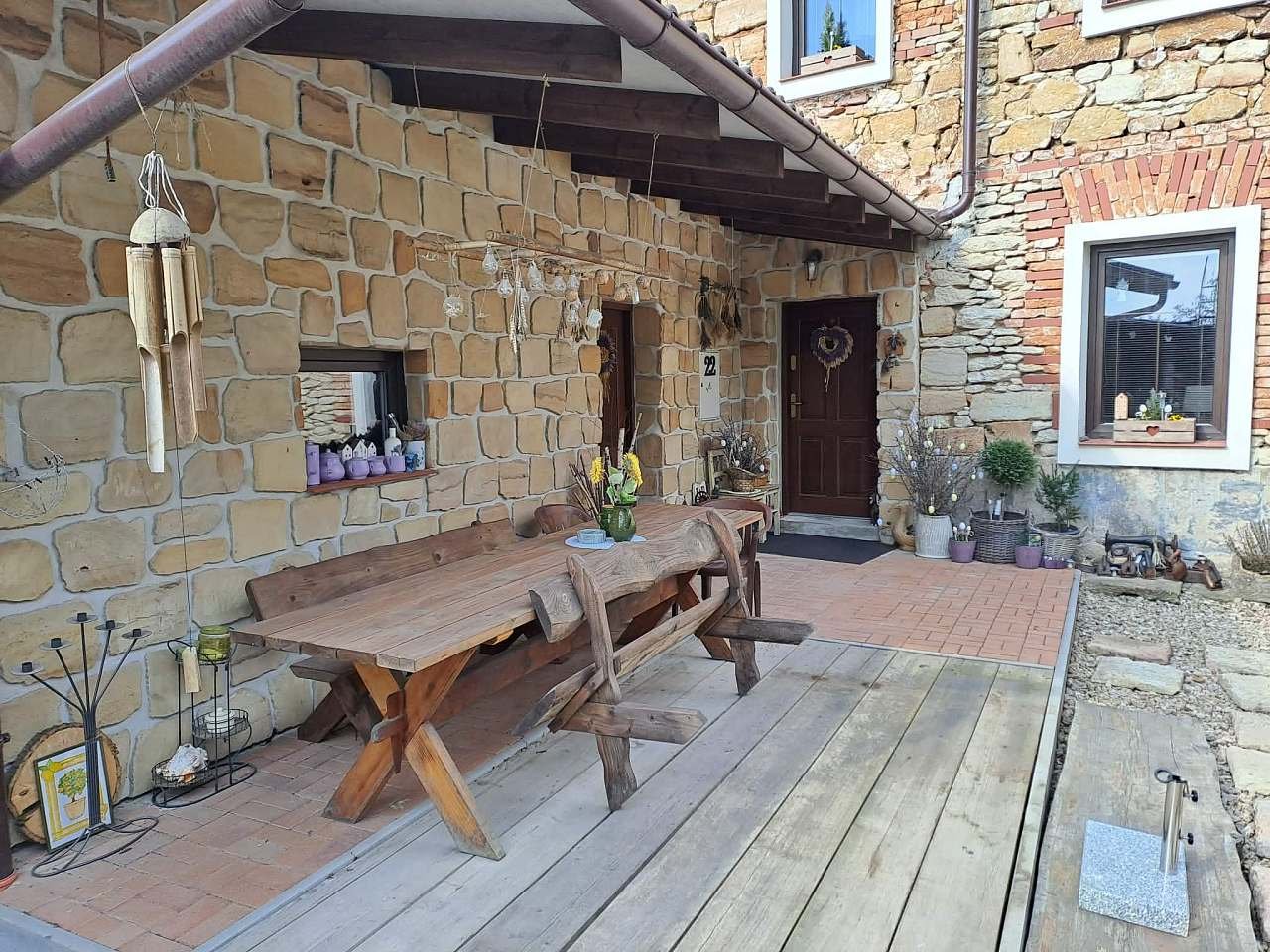 terasa-19c4-4517-1142835